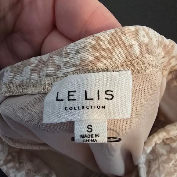 Le Lis Collection Women's Cottage Boho Floral Ruched Cinched Skirt Size Small - Picture 4 of 8